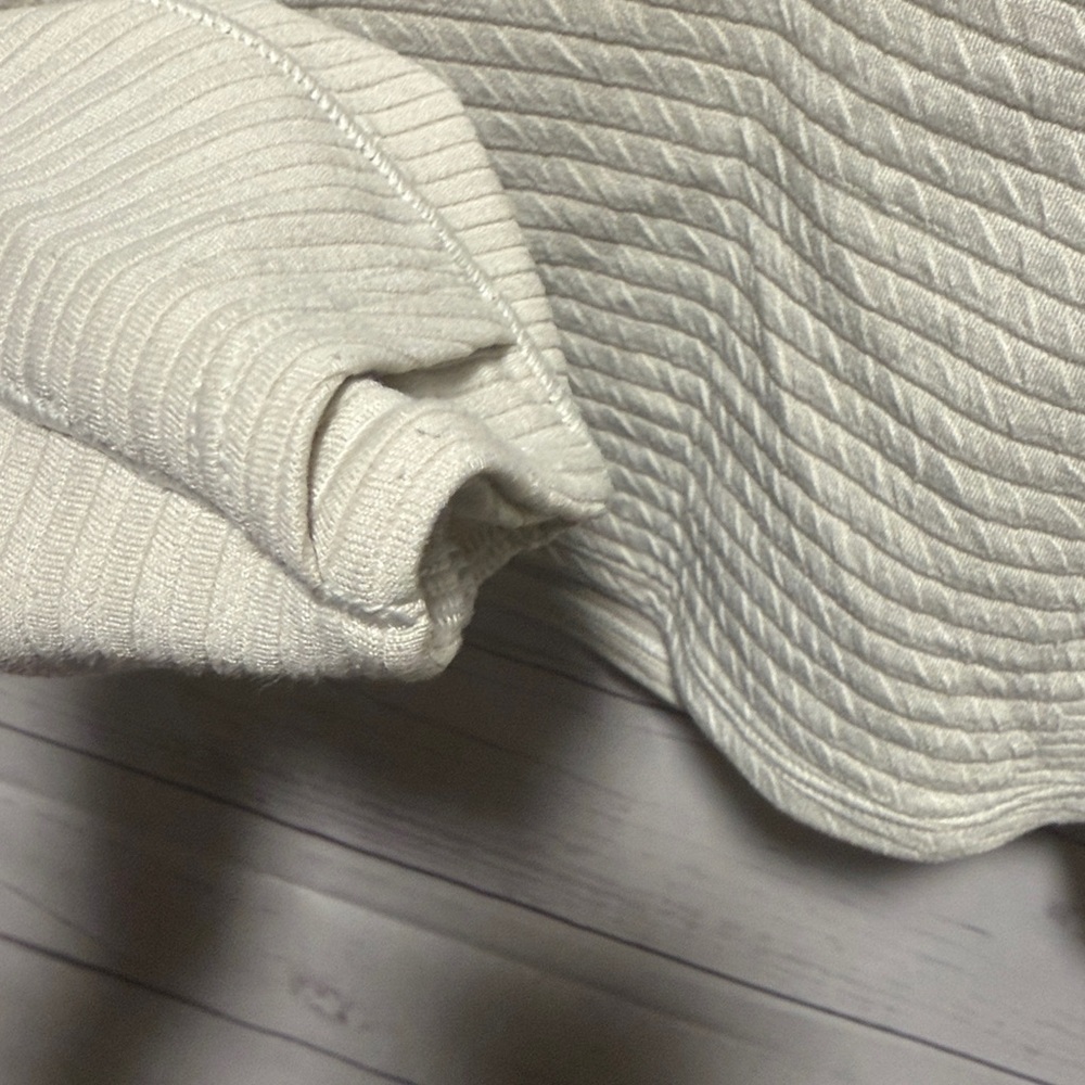 Lululemon pullover - Picture 8 of 10